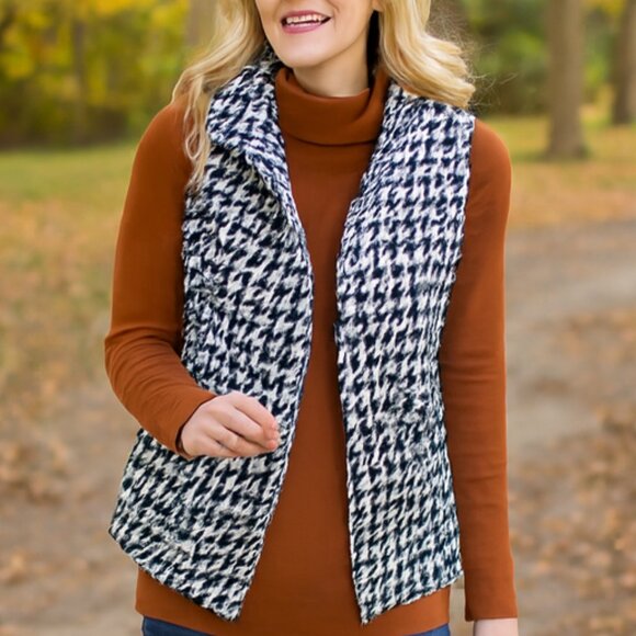 Kim Rogers Jackets & Blazers - Kim Rogers Quilted Vest Size XL with pockets